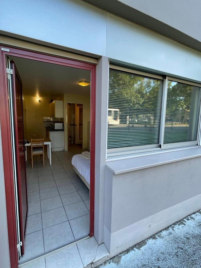 Appartement Ou Studio En Hyper Centre, Pour La Plage Et La Rue Pietonne Il Suffit De Traverser La Rue , Voir La Photo Principale Andernos-les-Bains Exteriér fotografie