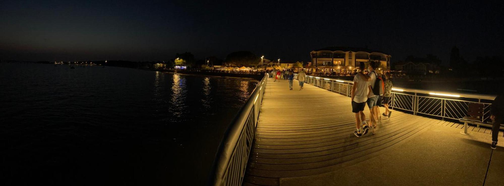Appartement Ou Studio En Hyper Centre, Pour La Plage Et La Rue Pietonne Il Suffit De Traverser La Rue , Voir La Photo Principale Andernos-les-Bains Exteriér fotografie