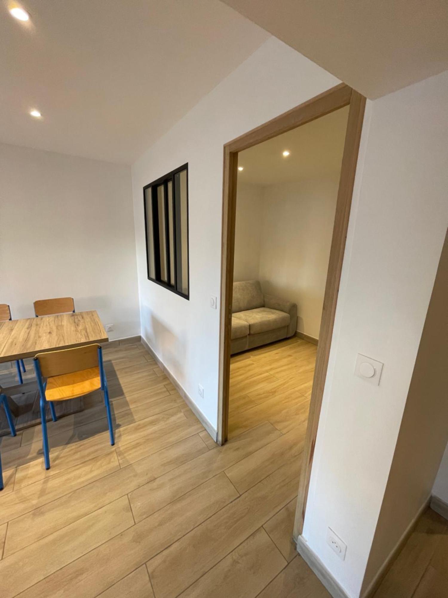 Appartement Ou Studio En Hyper Centre, Pour La Plage Et La Rue Pietonne Il Suffit De Traverser La Rue , Voir La Photo Principale Andernos-les-Bains Exteriér fotografie