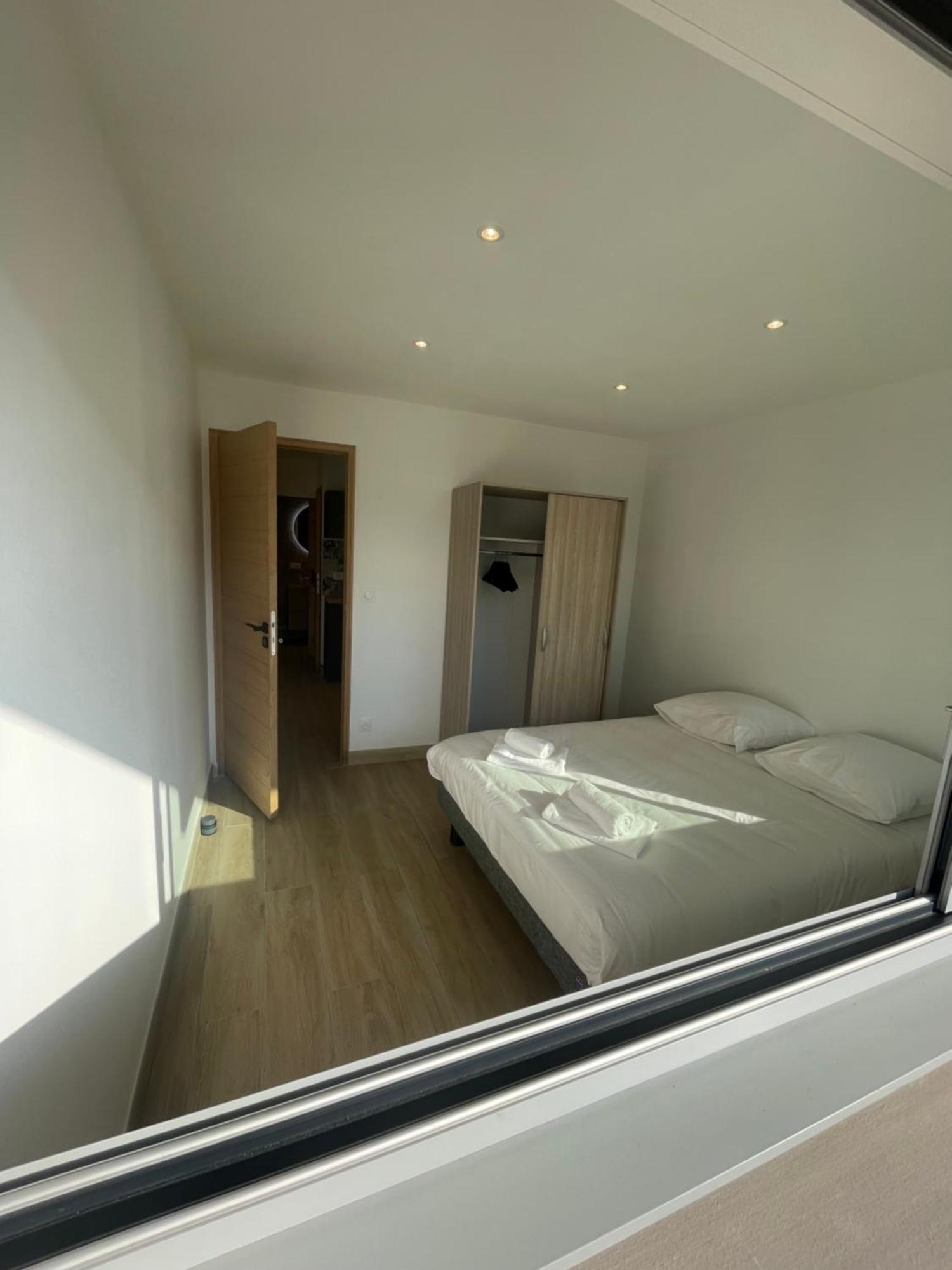 Appartement Ou Studio En Hyper Centre, Pour La Plage Et La Rue Pietonne Il Suffit De Traverser La Rue , Voir La Photo Principale Andernos-les-Bains Exteriér fotografie