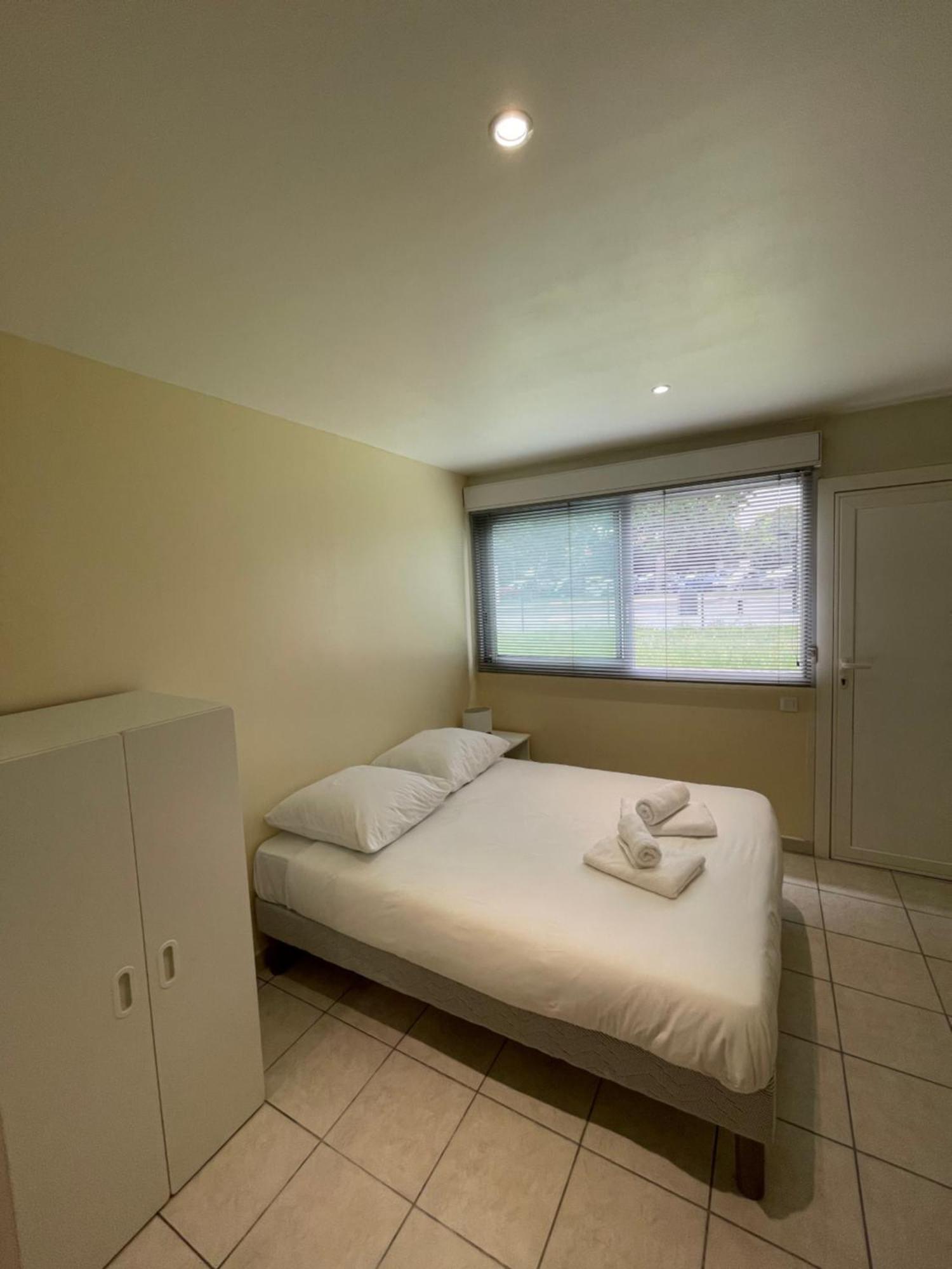 Appartement Ou Studio En Hyper Centre, Pour La Plage Et La Rue Pietonne Il Suffit De Traverser La Rue , Voir La Photo Principale Andernos-les-Bains Exteriér fotografie