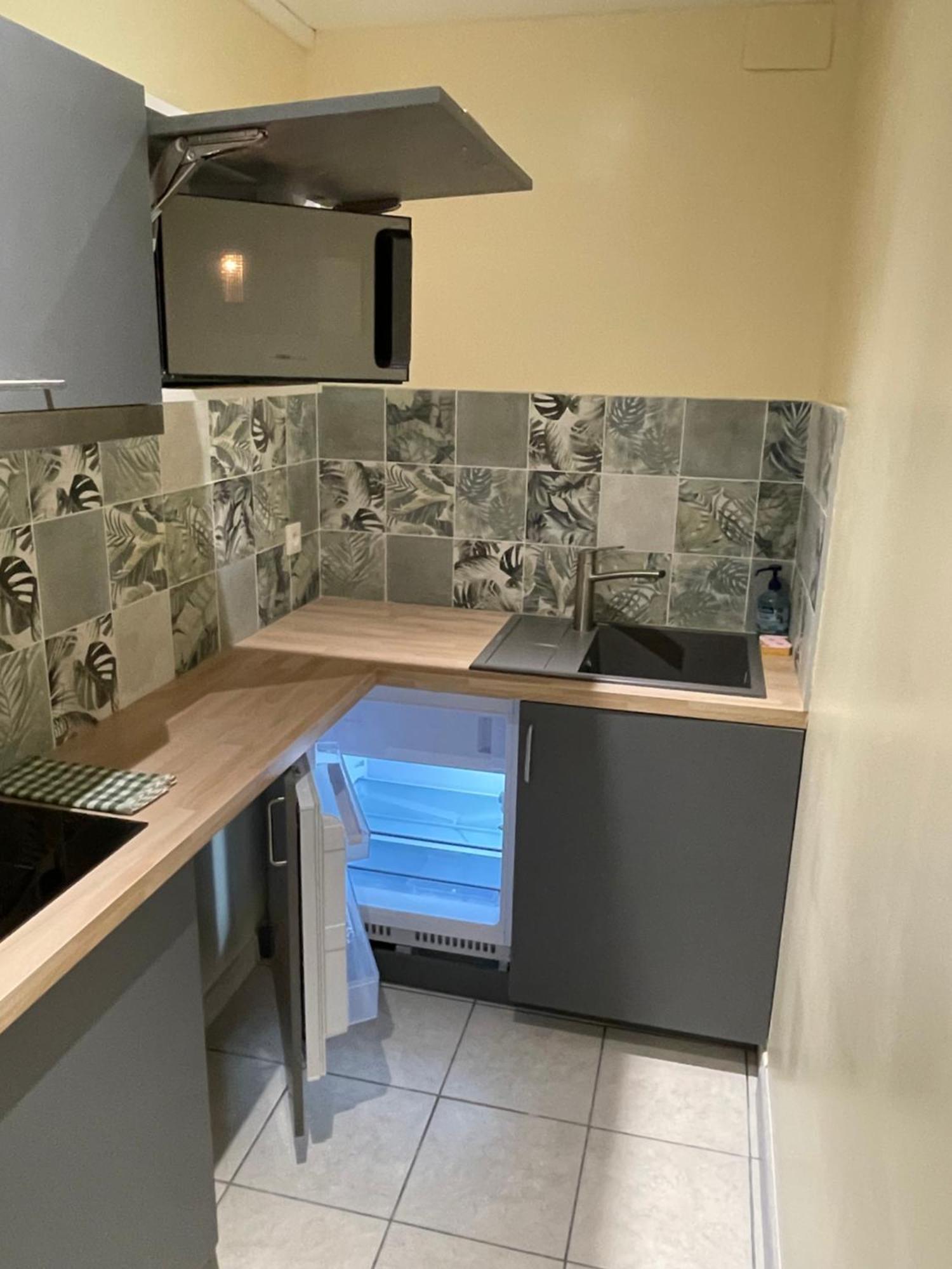 Appartement Ou Studio En Hyper Centre, Pour La Plage Et La Rue Pietonne Il Suffit De Traverser La Rue , Voir La Photo Principale Andernos-les-Bains Exteriér fotografie