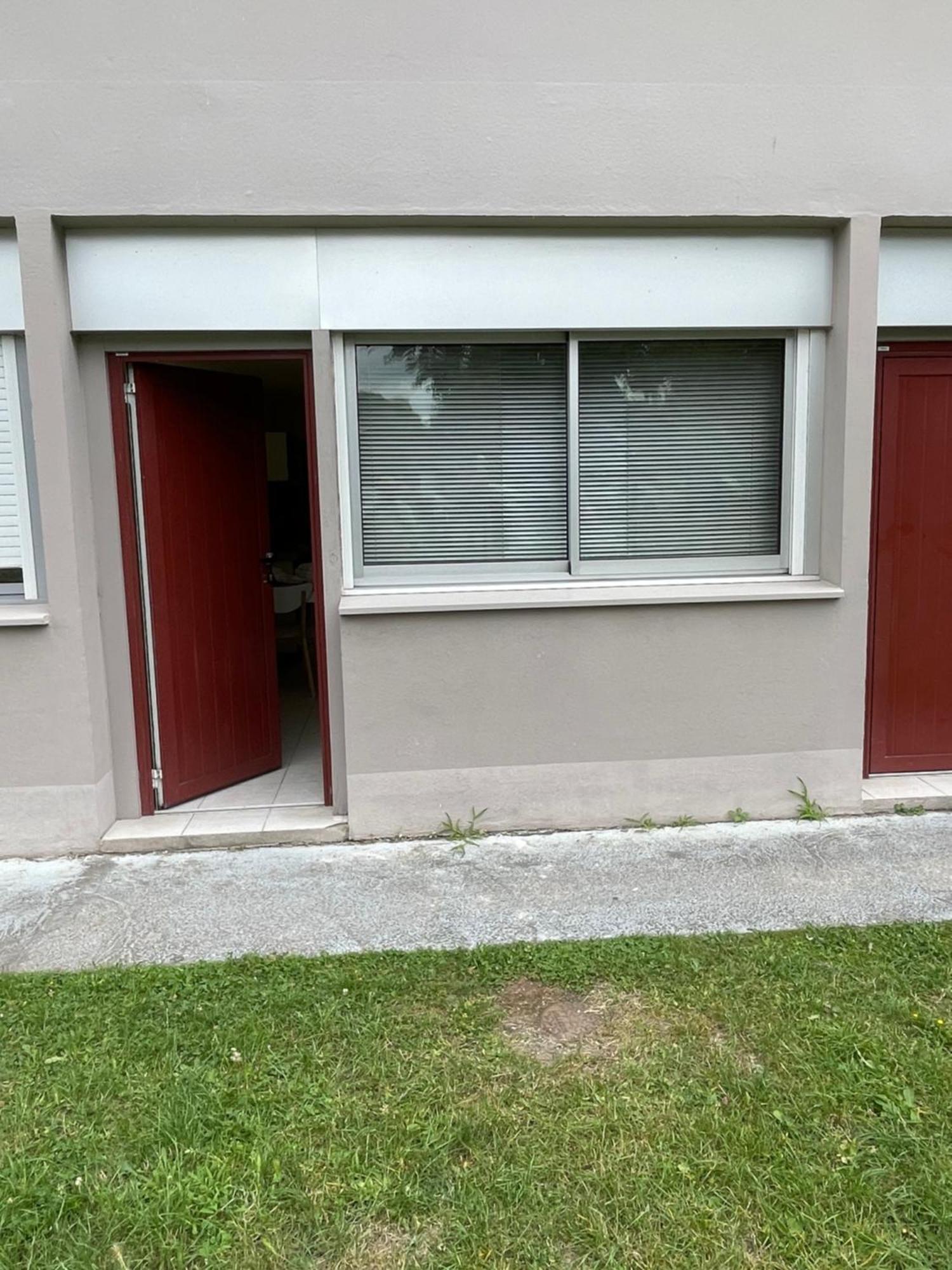 Appartement Ou Studio En Hyper Centre, Pour La Plage Et La Rue Pietonne Il Suffit De Traverser La Rue , Voir La Photo Principale Andernos-les-Bains Exteriér fotografie