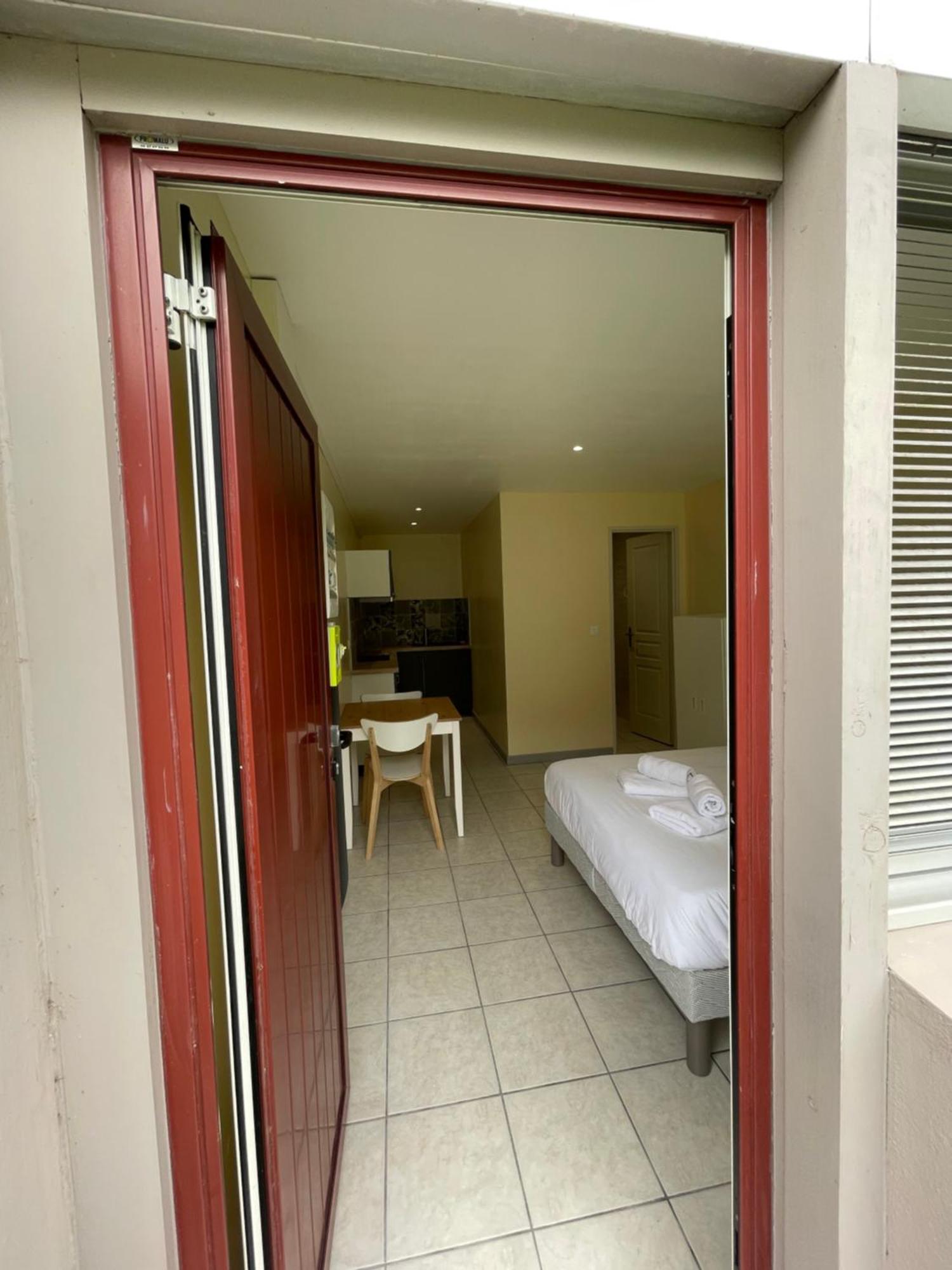 Appartement Ou Studio En Hyper Centre, Pour La Plage Et La Rue Pietonne Il Suffit De Traverser La Rue , Voir La Photo Principale Andernos-les-Bains Exteriér fotografie